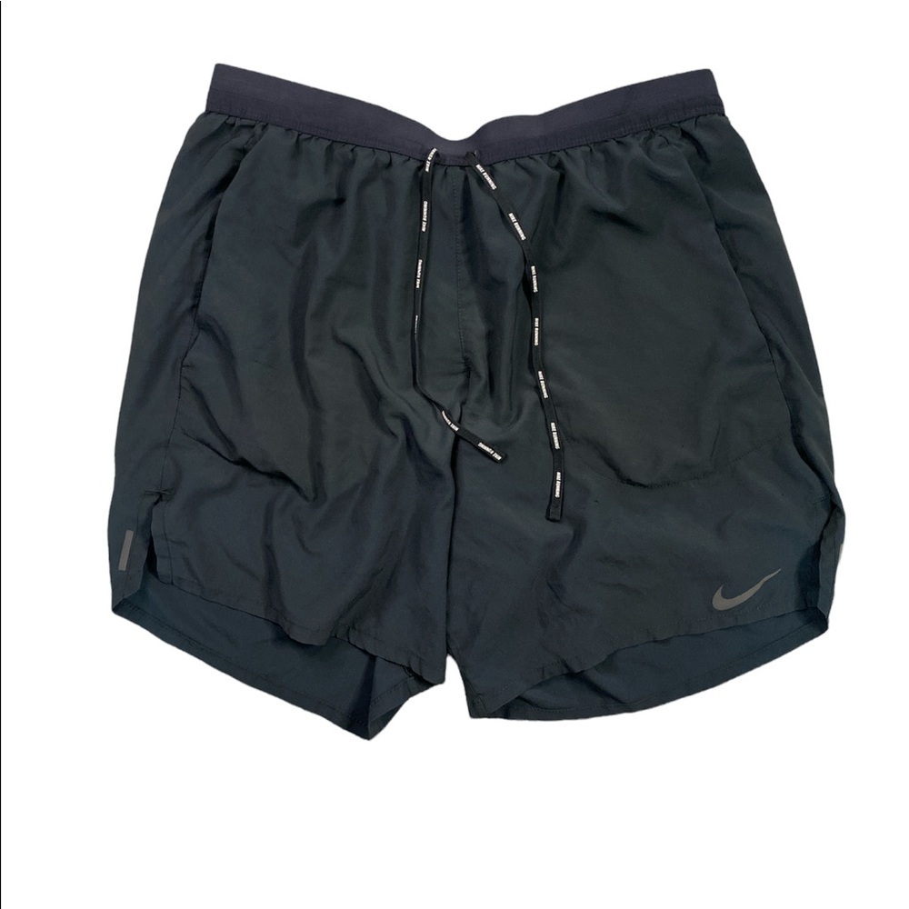 Nike Womenβs Black Running Short Size Medium - Picture 1 of 5